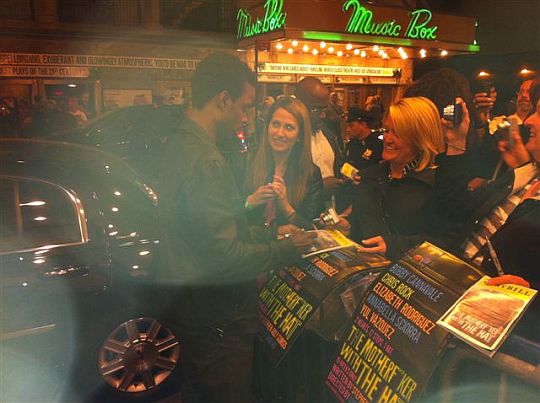 Chris Rock signining autographs